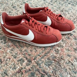 Nike - Rust - US 7